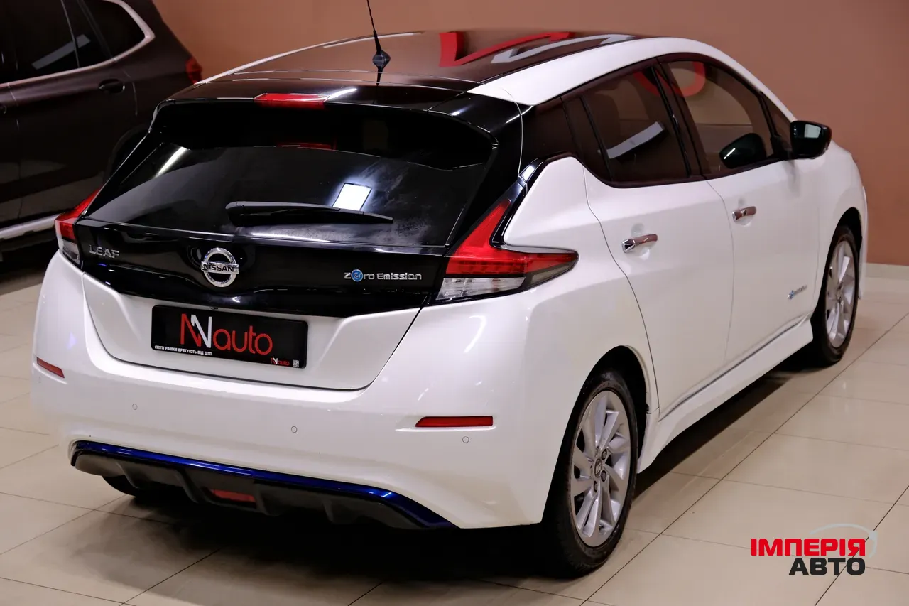 Nissan Leaf - фото 5