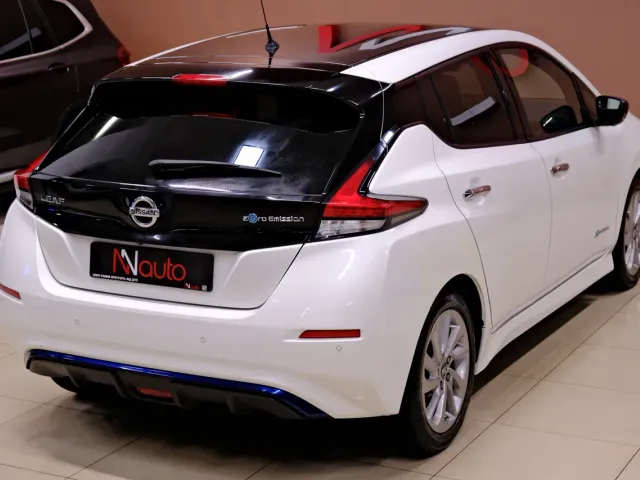 Nissan Leaf - фото 5