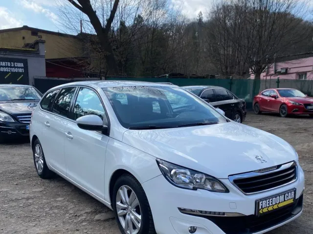 Peugeot 308 - фото 2