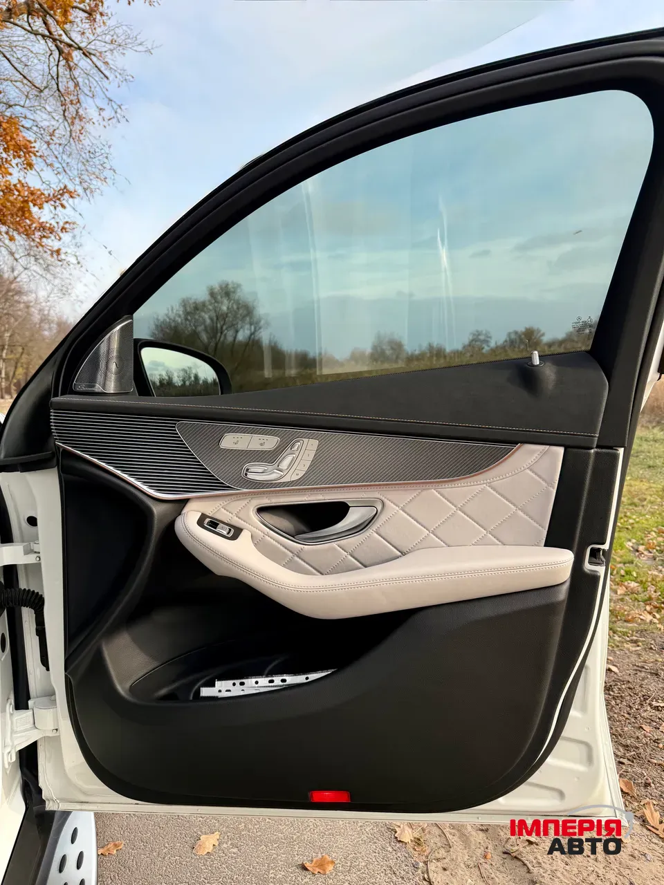 Mercedes-Benz EQC - фото 12