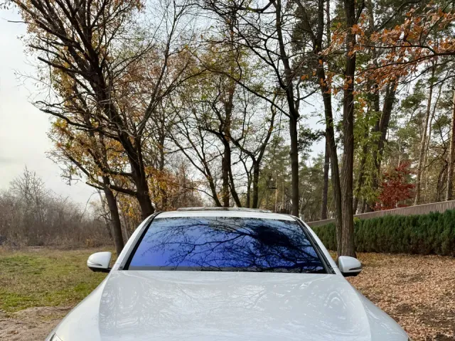 Mercedes-Benz EQC - фото 3