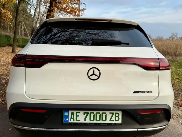 Mercedes-Benz EQC - фото 5