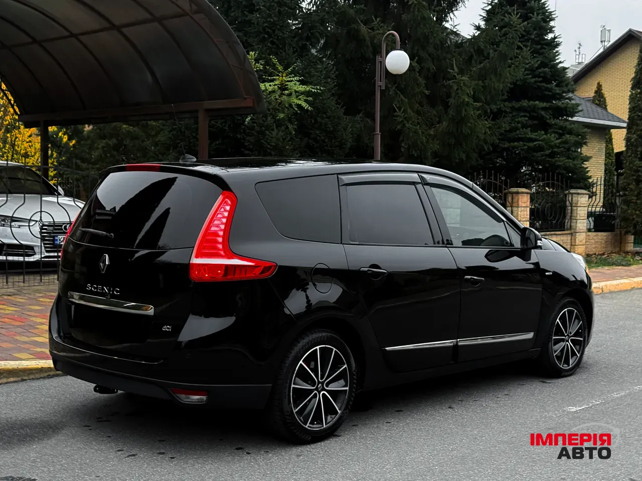 Renault Scenic - фото 5