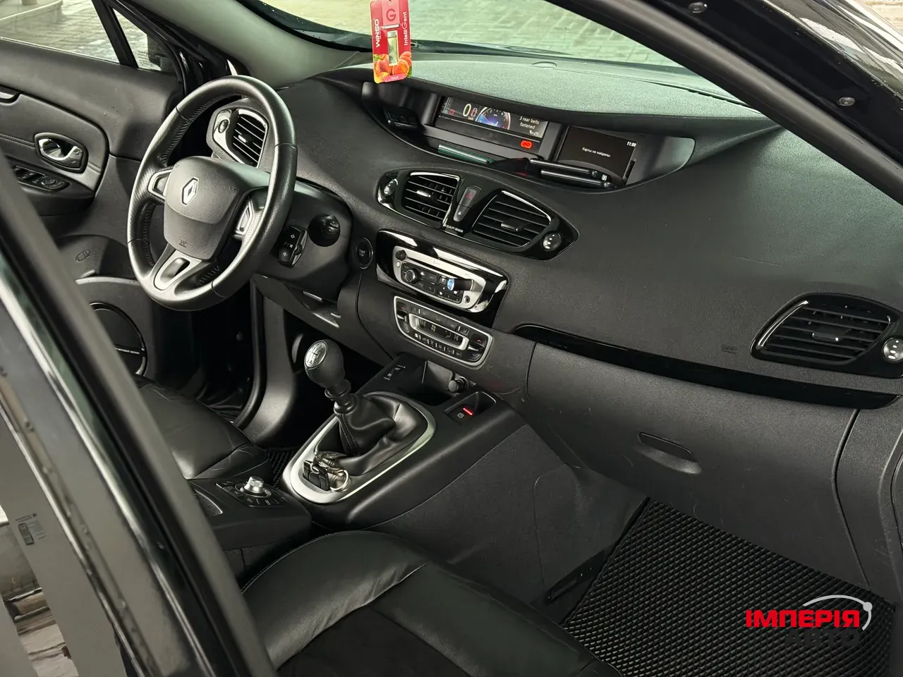 Renault Scenic - фото 9