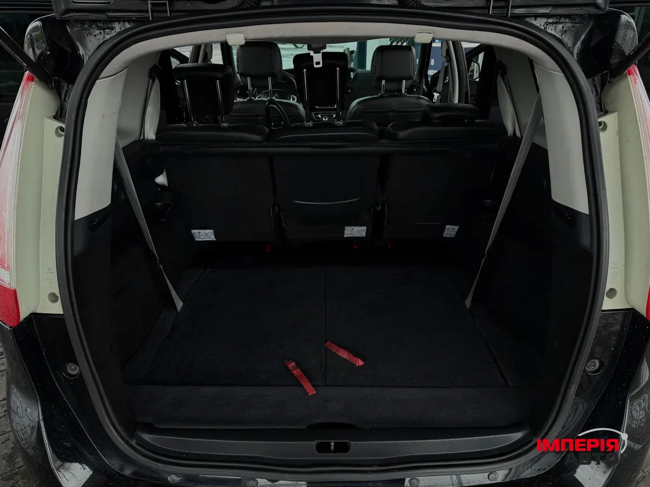 Renault Scenic - фото 11