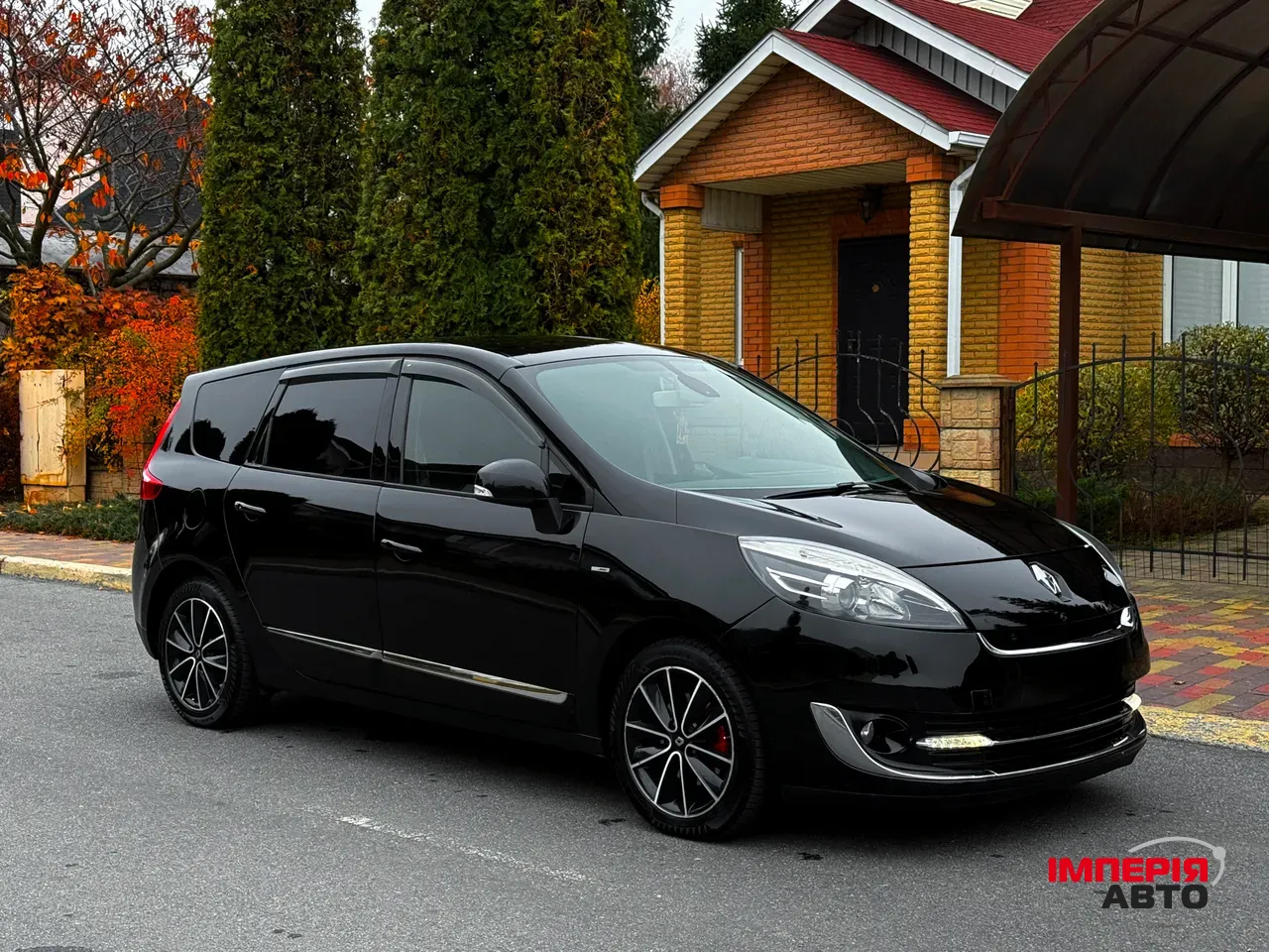 Renault Scenic - фото 1