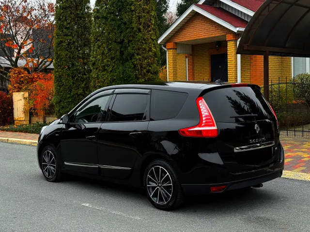 Renault Scenic - фото 2