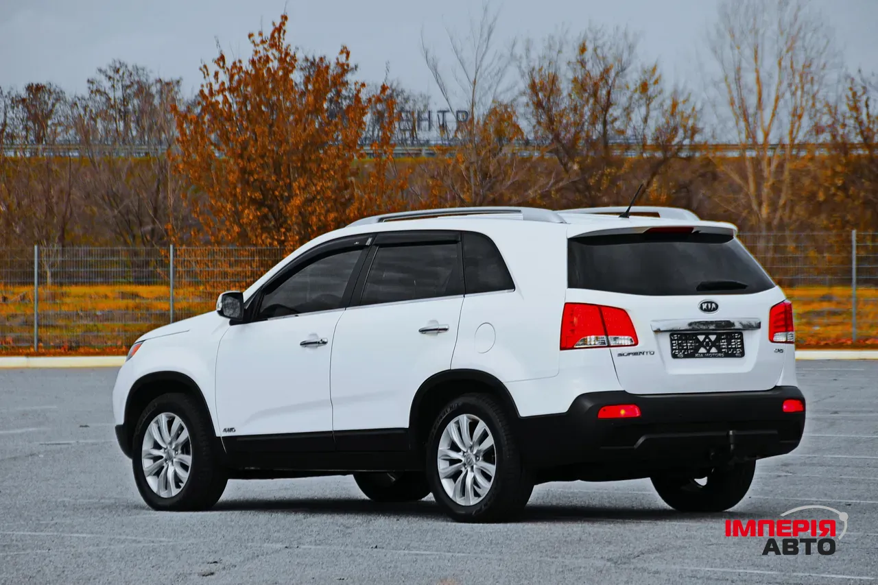 Kia Sorento - фото 4