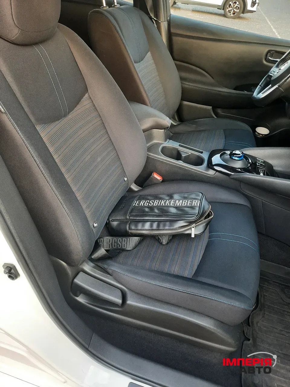 Nissan Leaf - фото 15