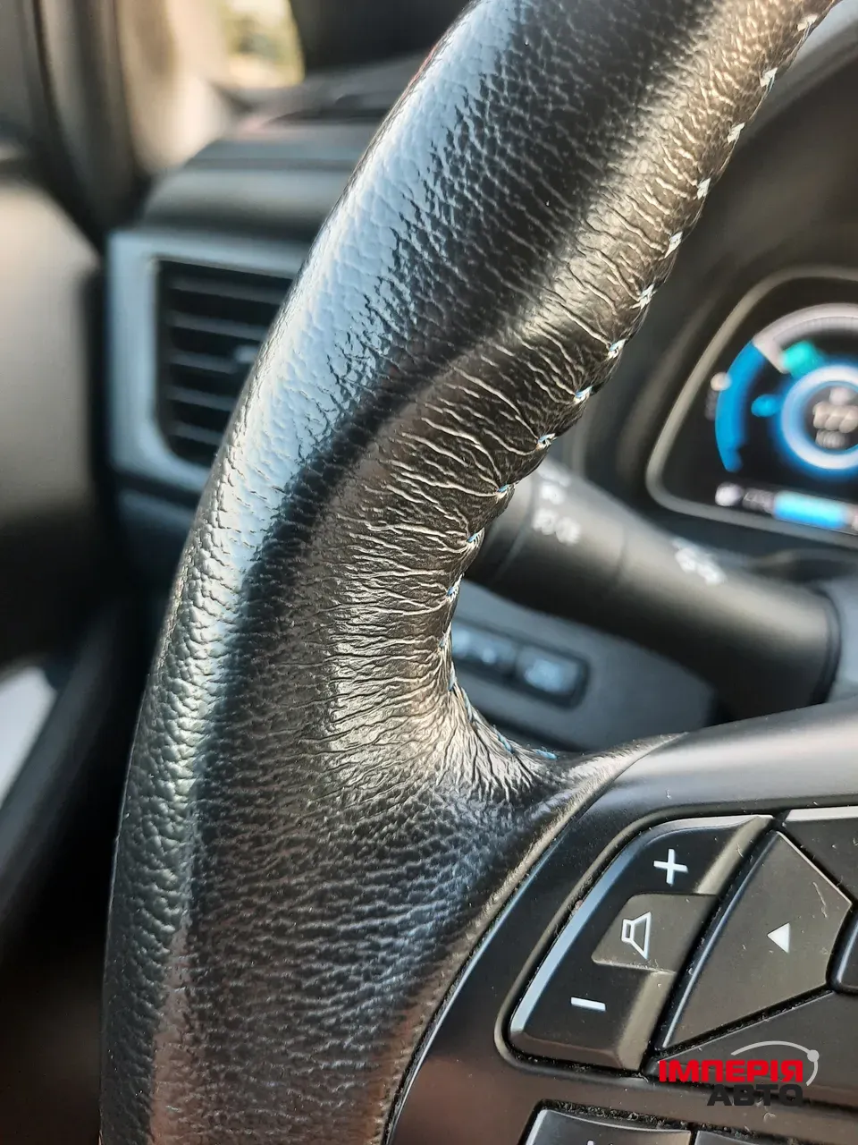 Nissan Leaf - фото 9