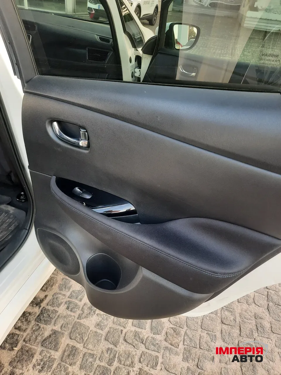 Nissan Leaf - фото 17