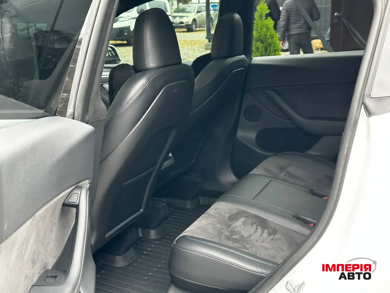 Tesla Model Y - фото 10