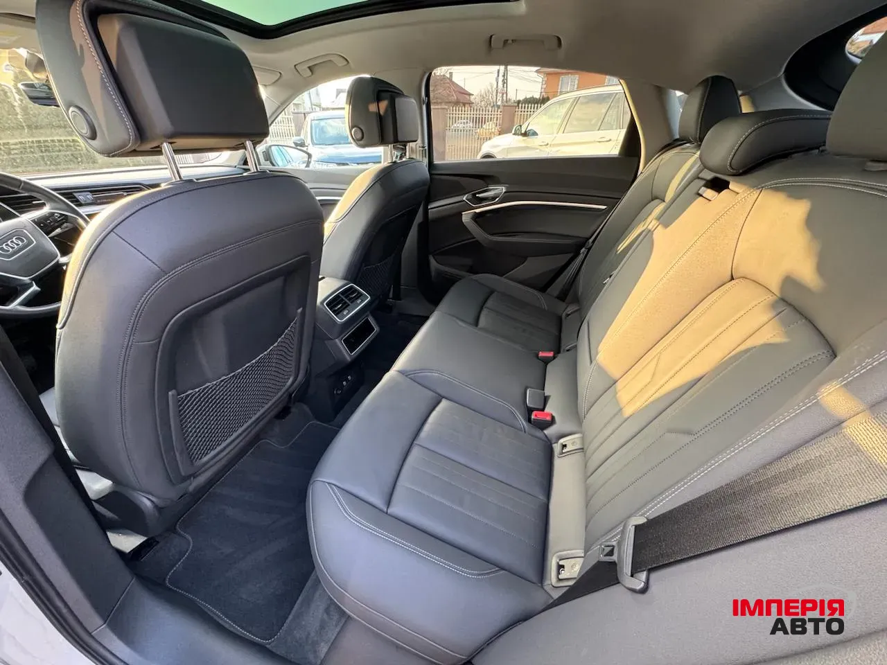 Audi e-tron Sportback - фото 10