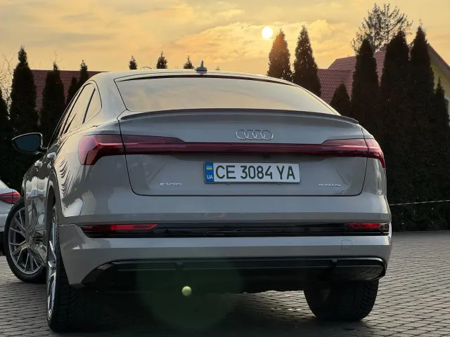 Audi e-tron Sportback - фото 3