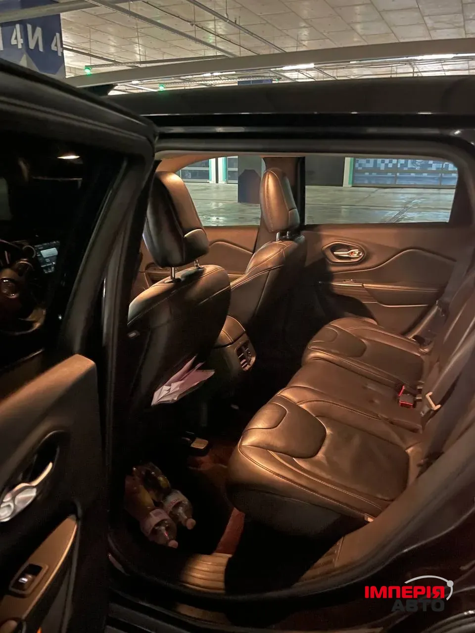 Jeep Cherokee - фото 3