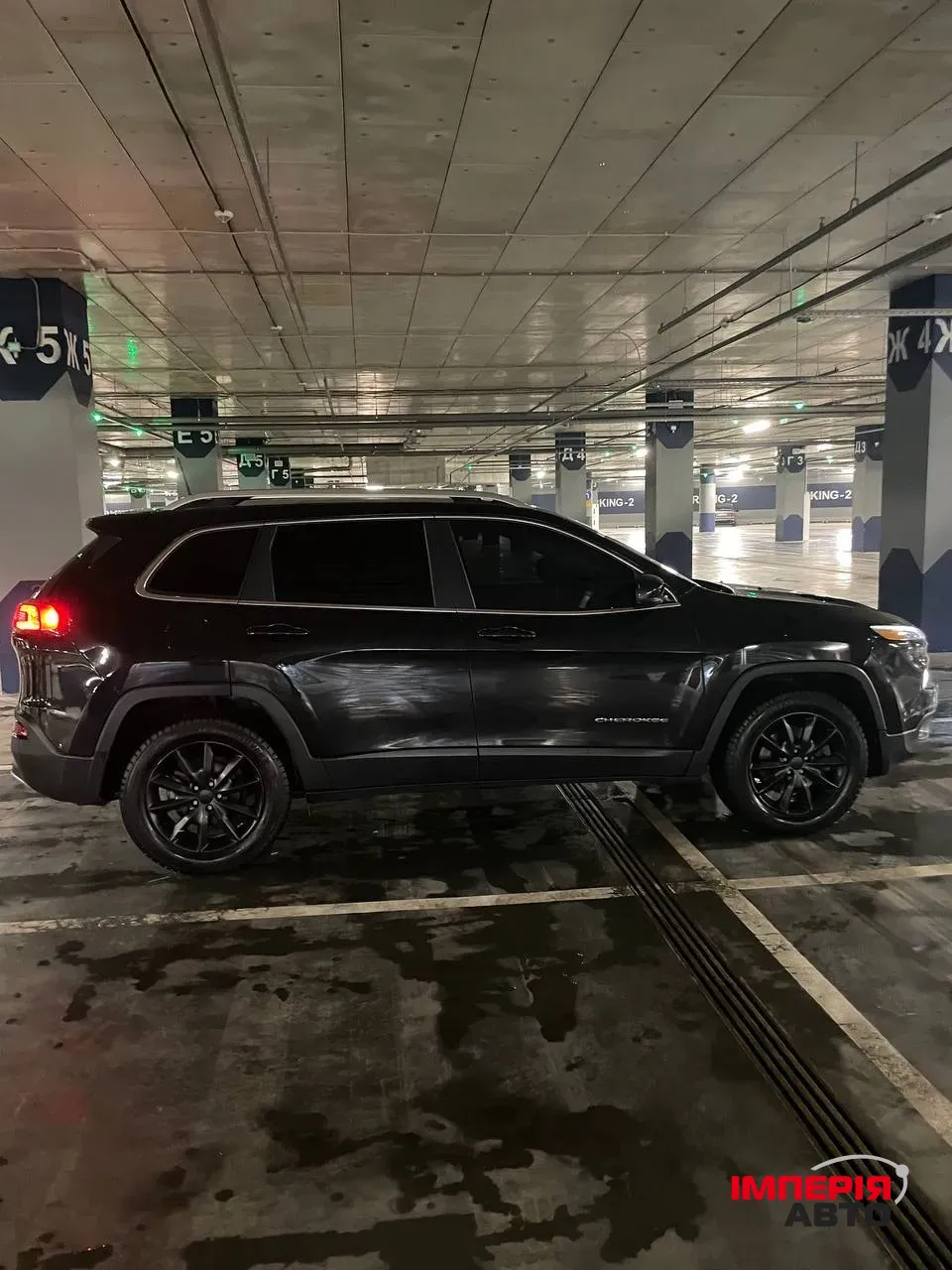 Jeep Cherokee - фото 9