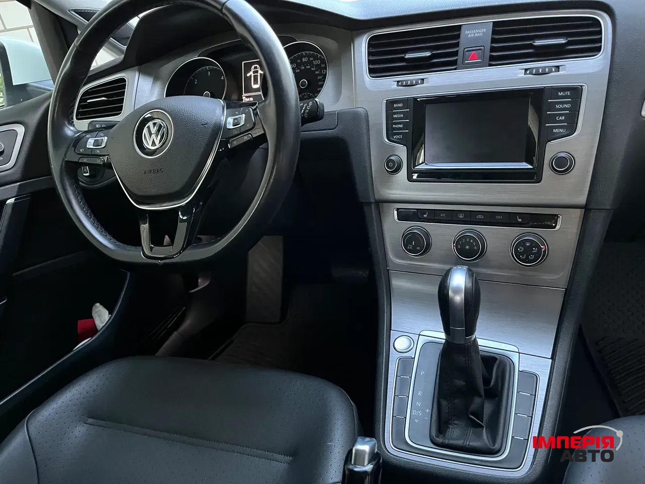 Volkswagen Golf - фото 19