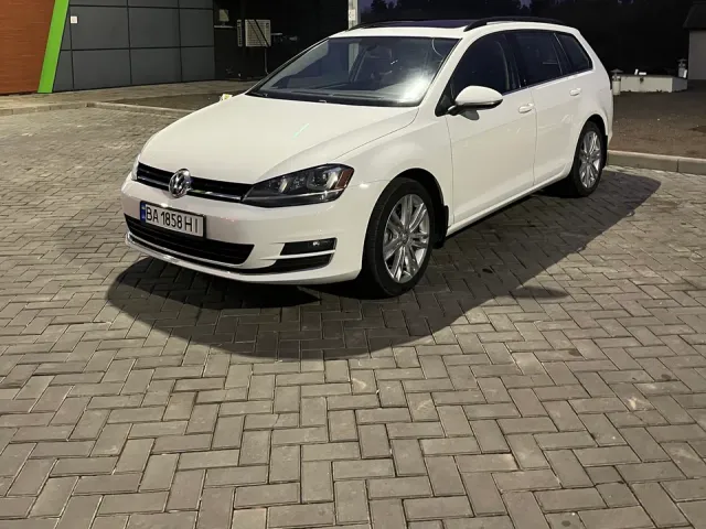 Volkswagen Golf - фото 3