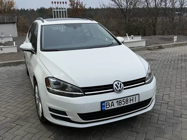 Volkswagen Golf - фото 2