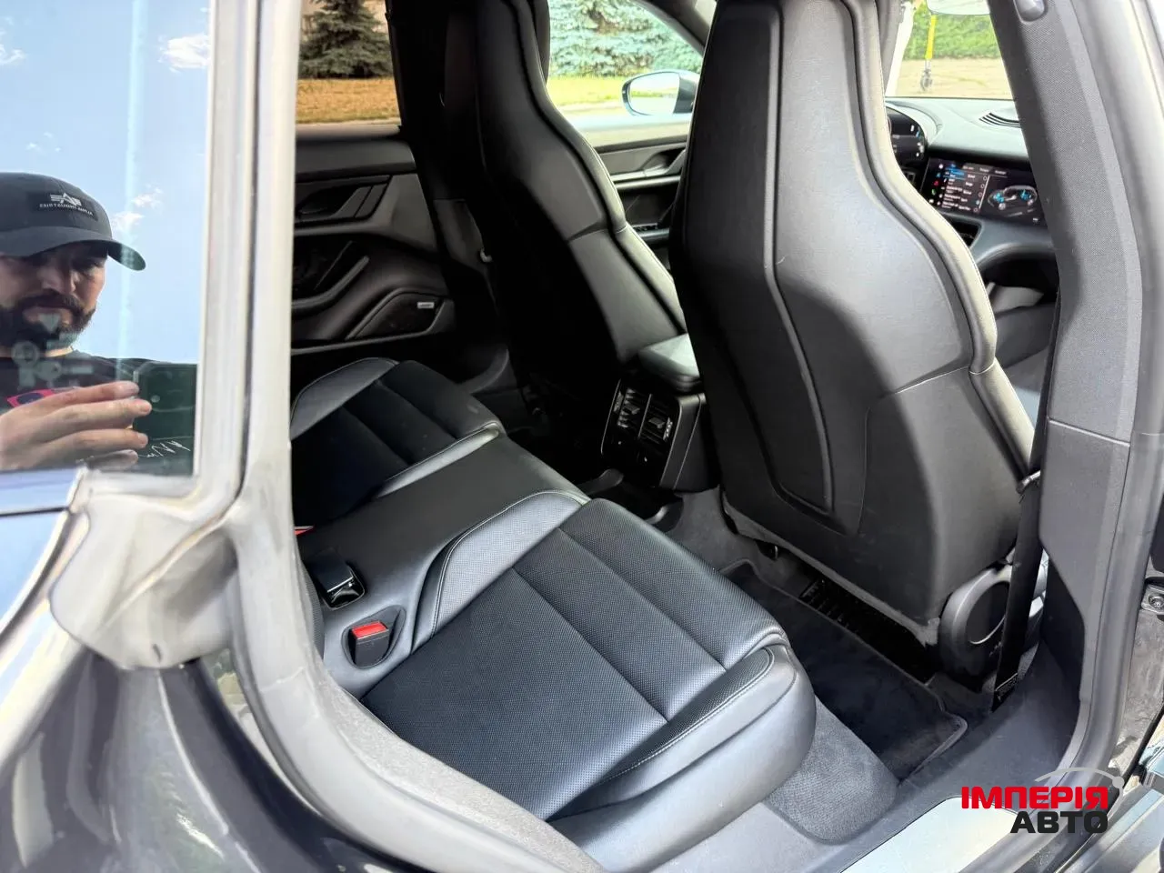 Porsche Taycan - фото 16