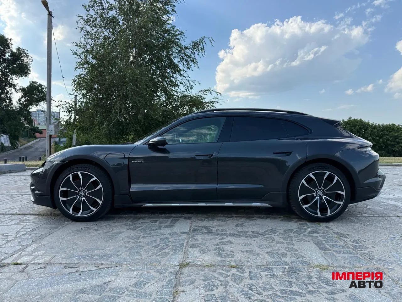 Porsche Taycan - фото 8