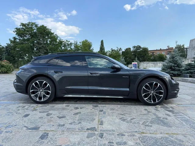 Porsche Taycan - фото 2