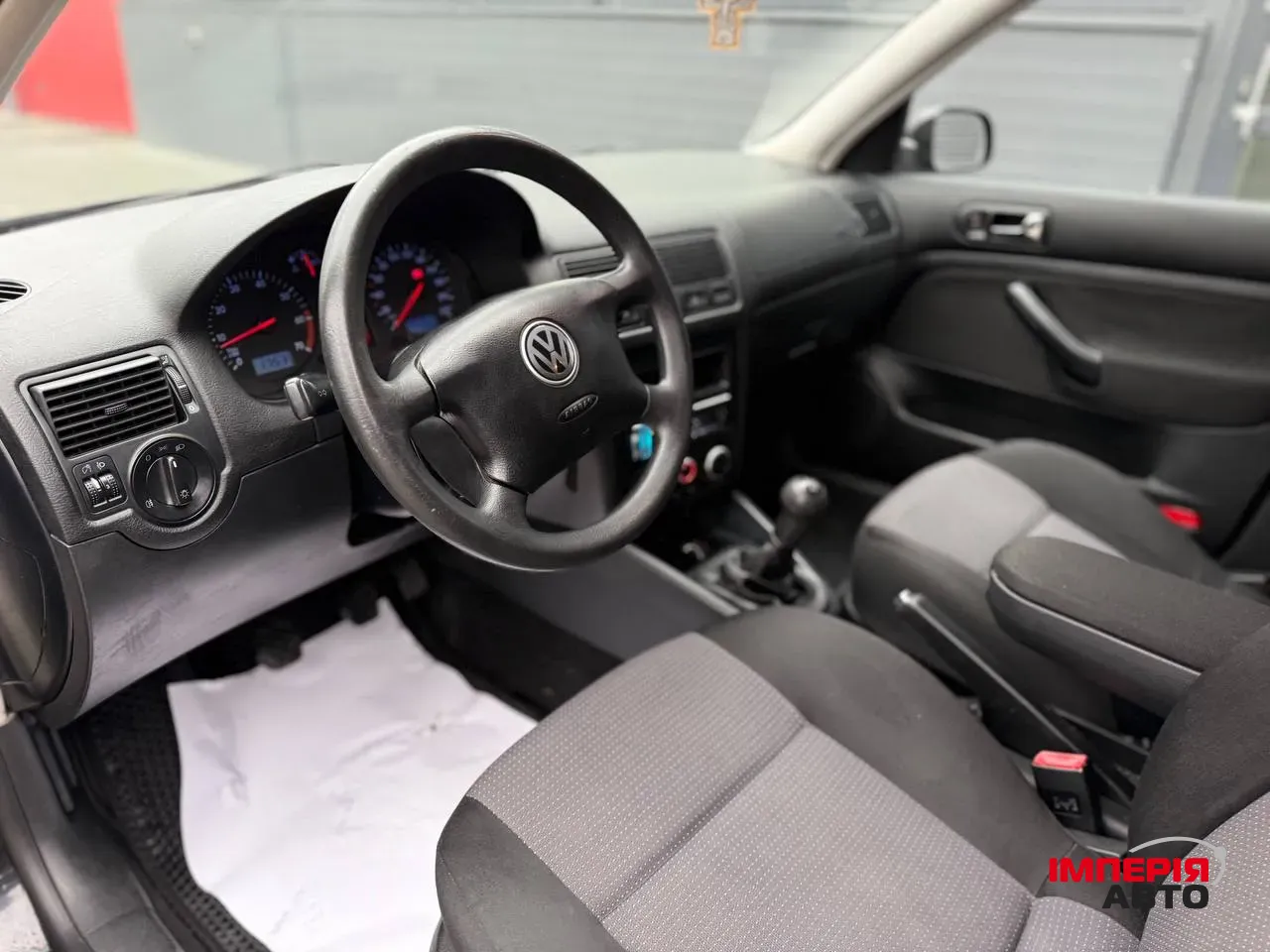 Volkswagen Golf - фото 6