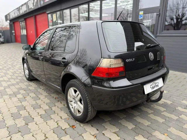 Volkswagen Golf - фото 5