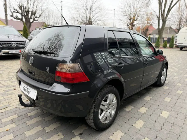 Volkswagen Golf - фото 4