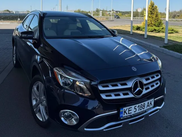Mercedes-Benz GLA - фото 1