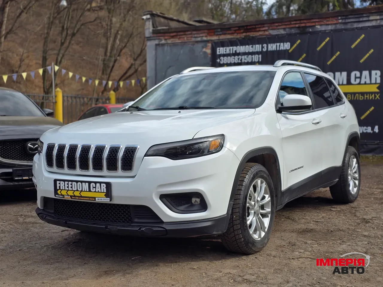 Jeep Cherokee - фото 1