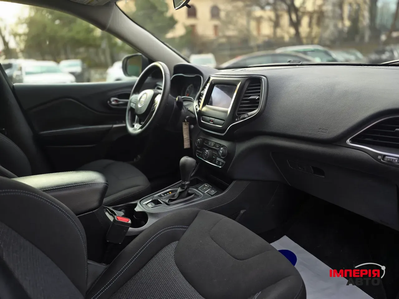 Jeep Cherokee - фото 19