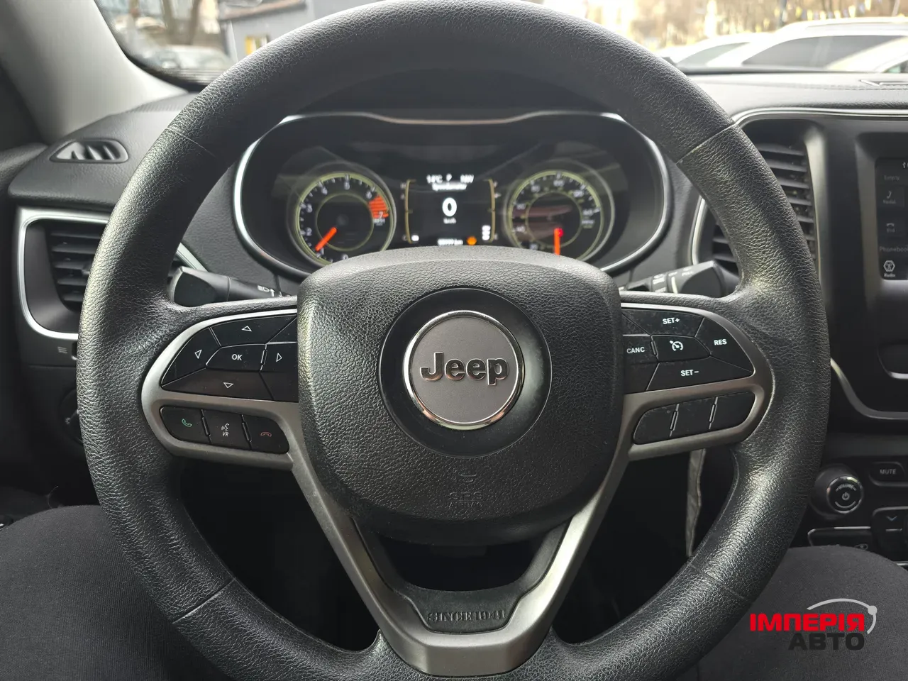 Jeep Cherokee - фото 17