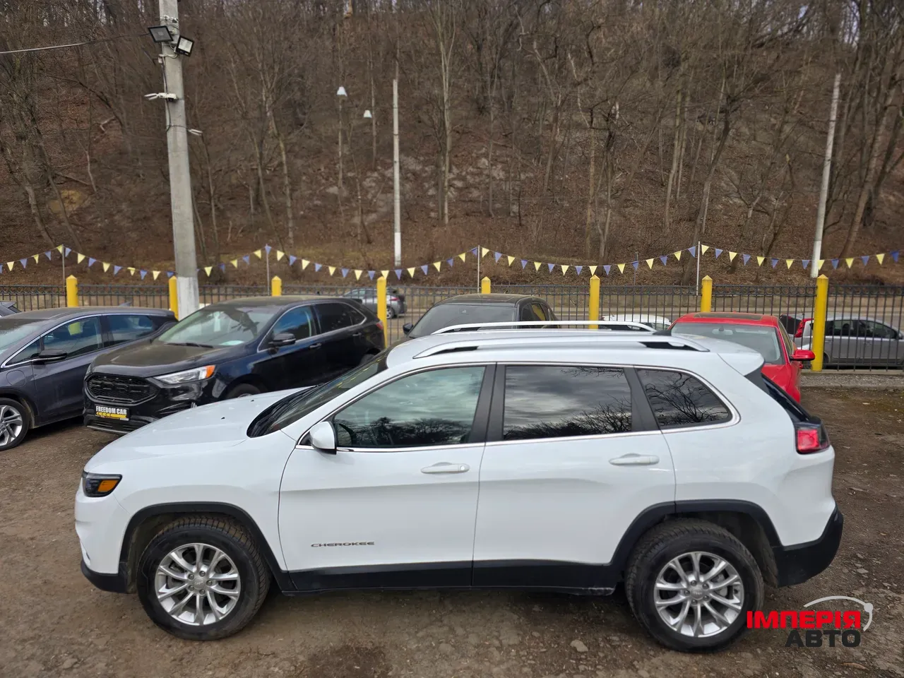 Jeep Cherokee - фото 13