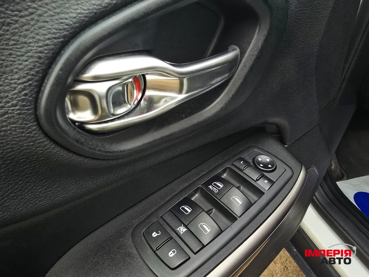 Jeep Cherokee - фото 22