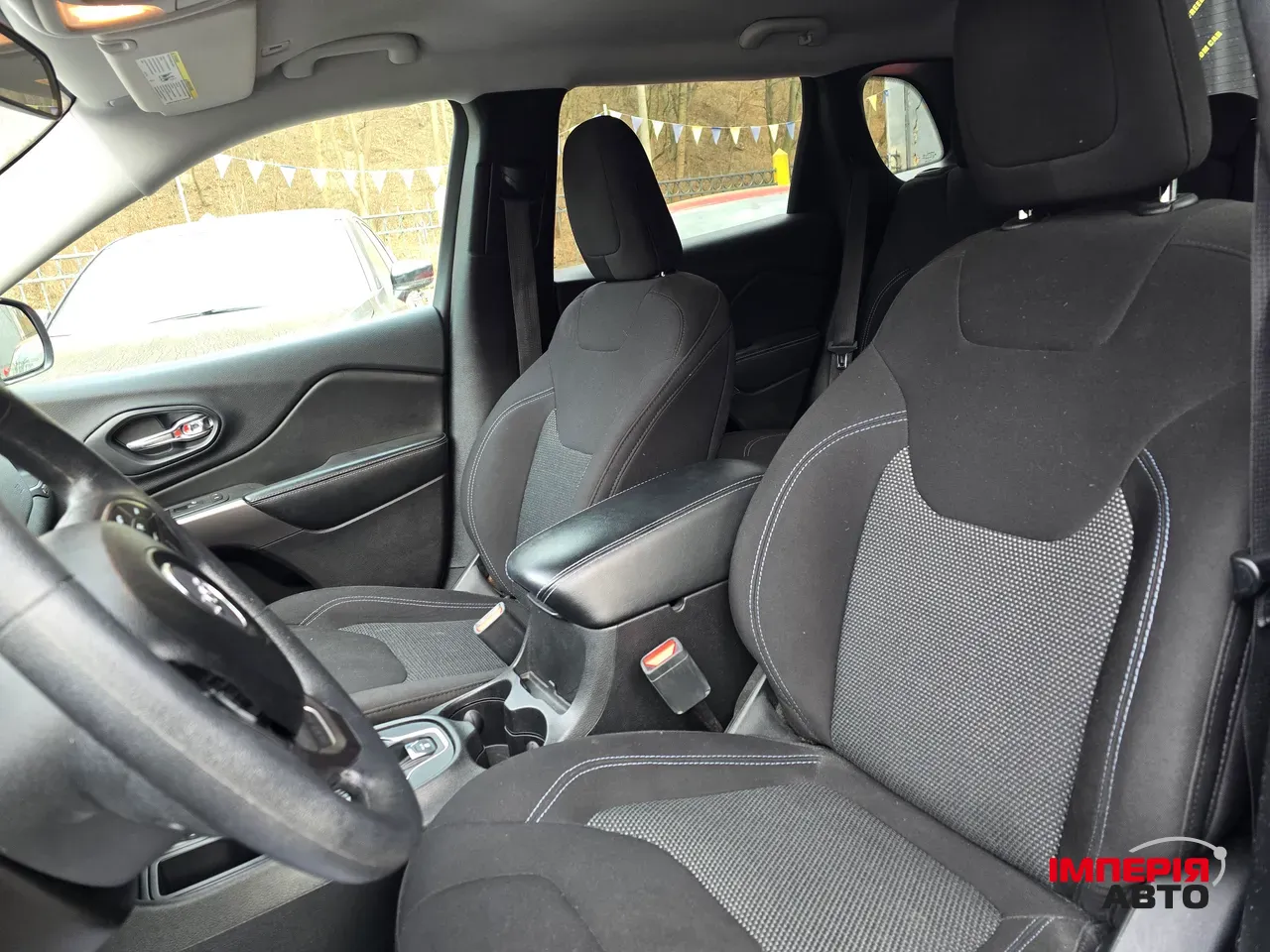 Jeep Cherokee - фото 21