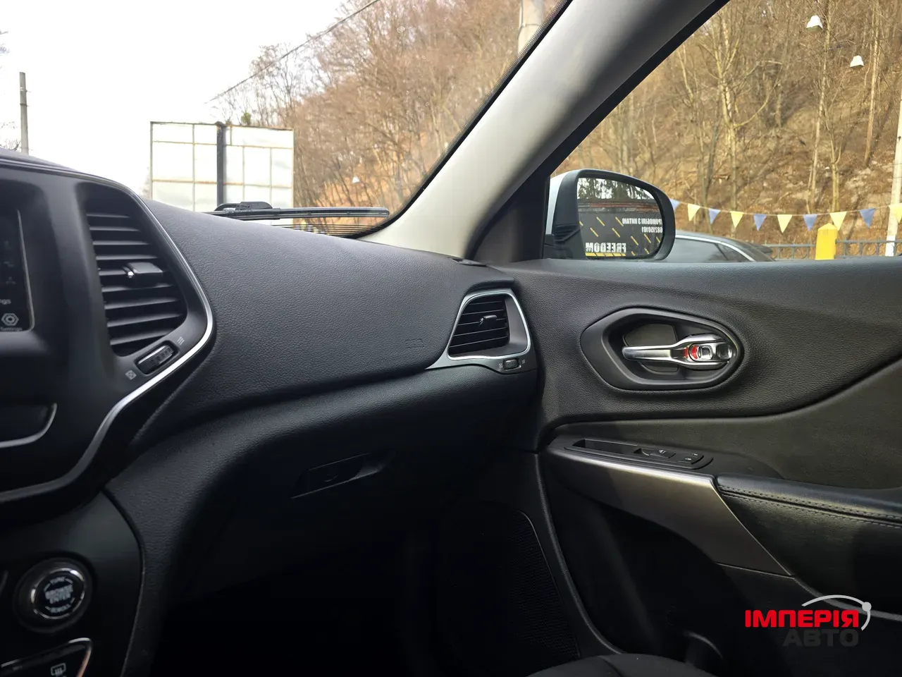 Jeep Cherokee - фото 27