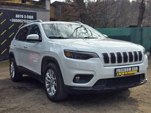 Jeep Cherokee - фото 2