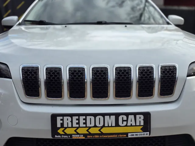 Jeep Cherokee - фото 4
