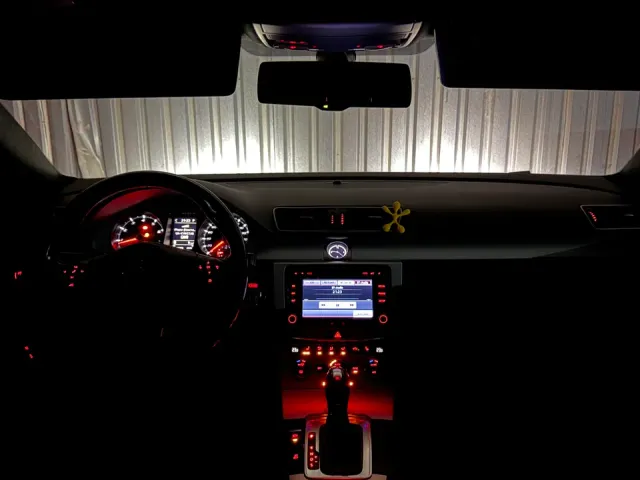 Volkswagen Passat CC - фото 2