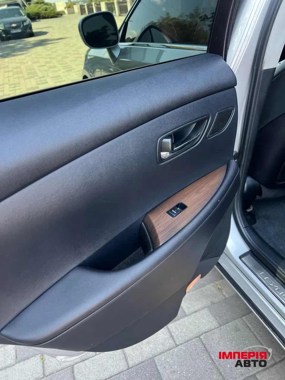 Lexus ES - фото 7