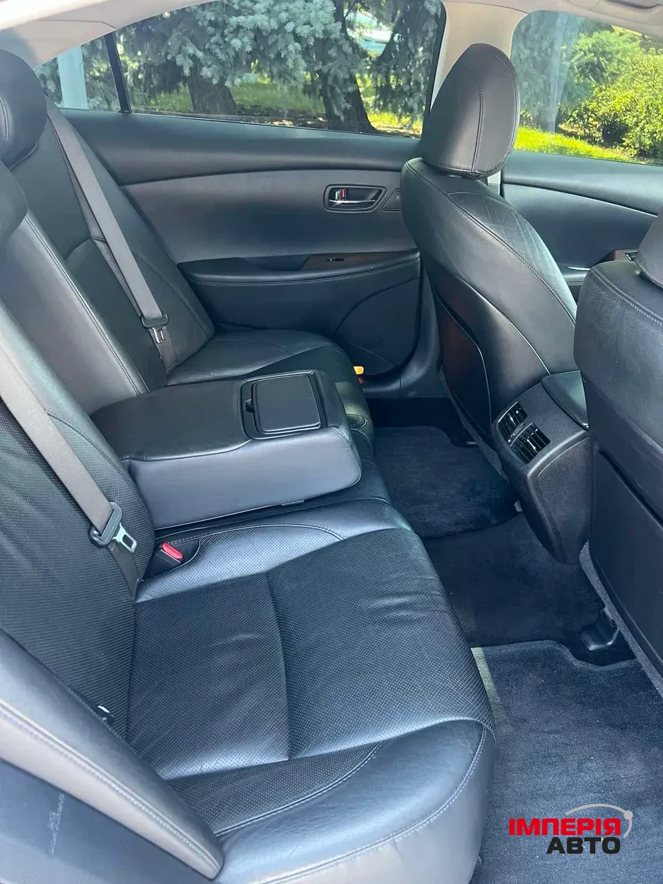 Lexus ES - фото 12