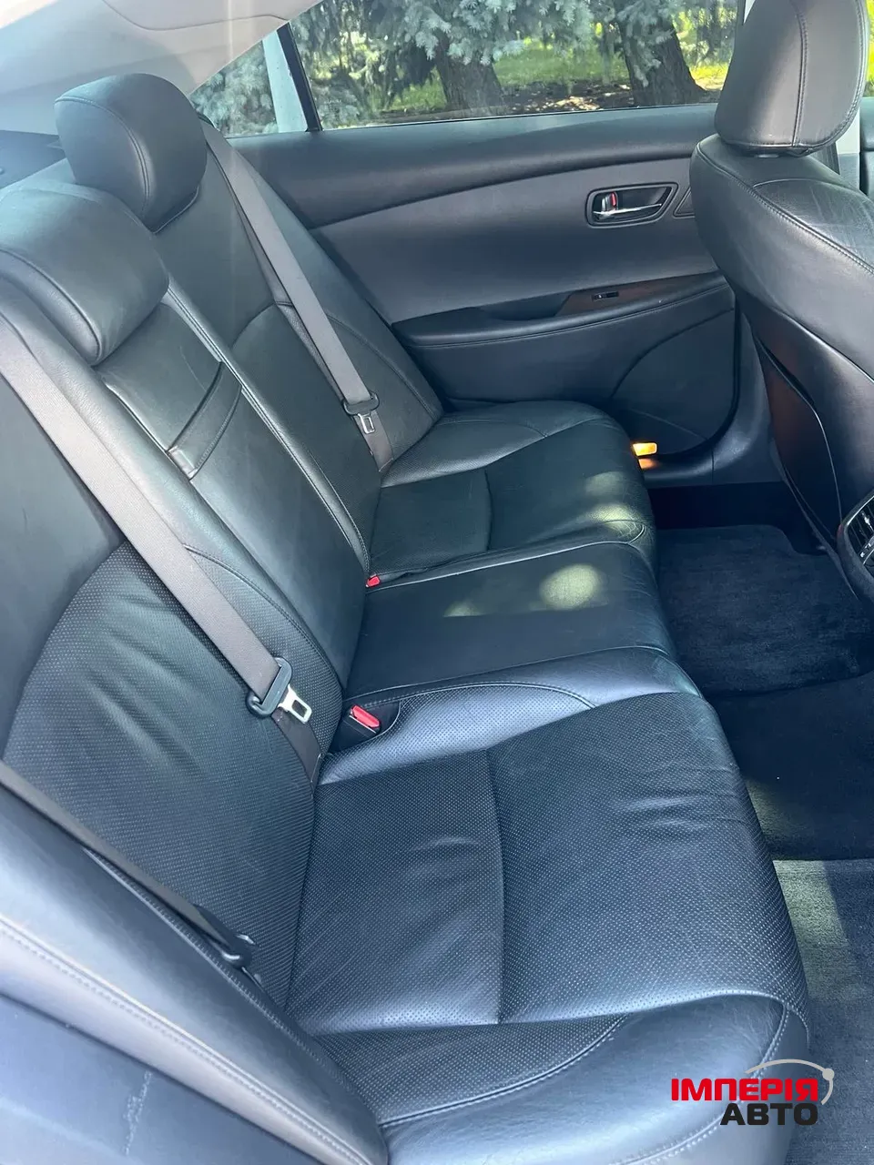 Lexus ES - фото 6