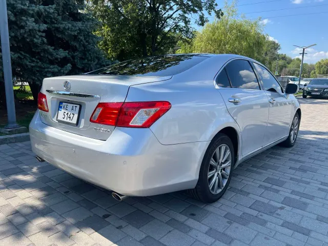 Lexus ES - фото 2