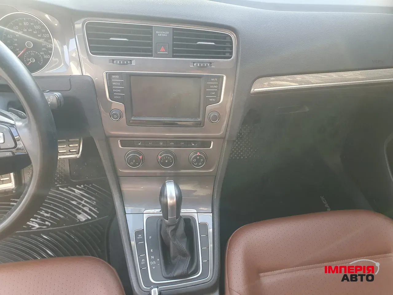 Volkswagen Golf - фото 18