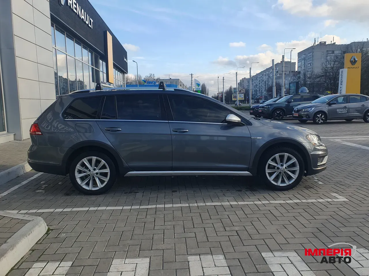 Volkswagen Golf - фото 7