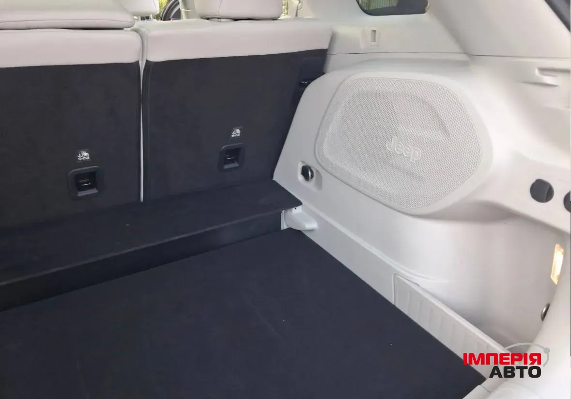 Jeep Cherokee - фото 13