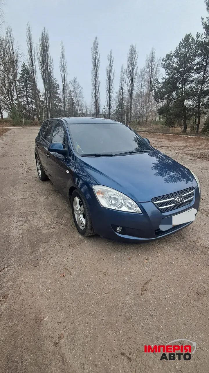 Kia Ceed - фото 3
