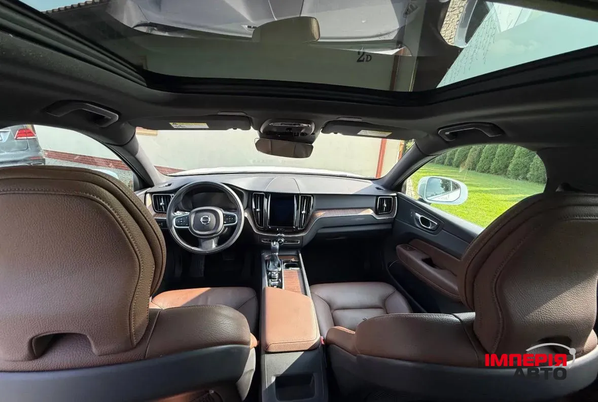Volvo XC60 - фото 3