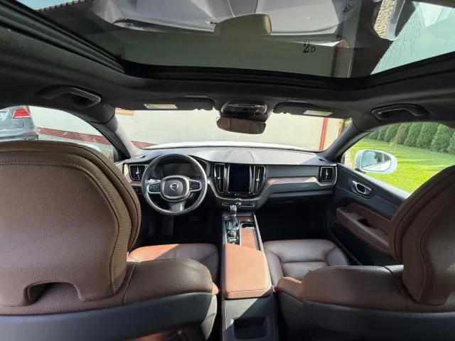 Volvo XC60 - фото 3
